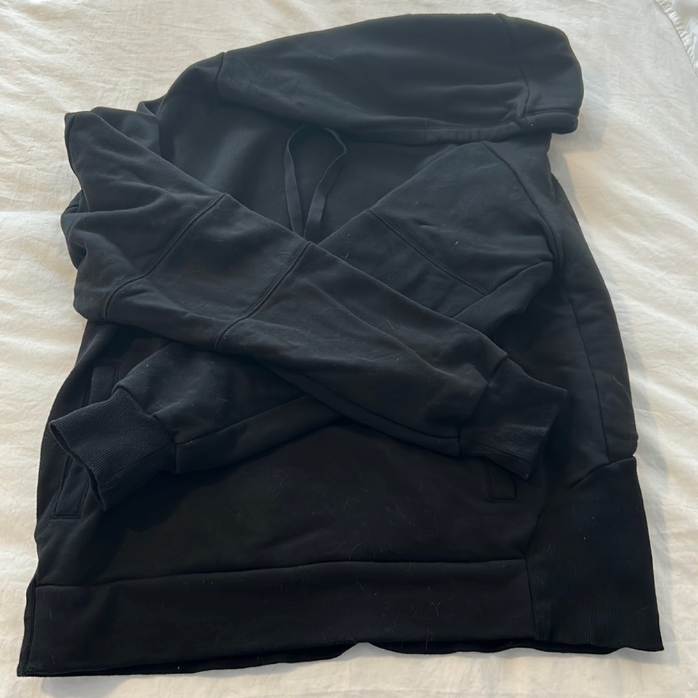 Alo yoga hooded sweatshirt